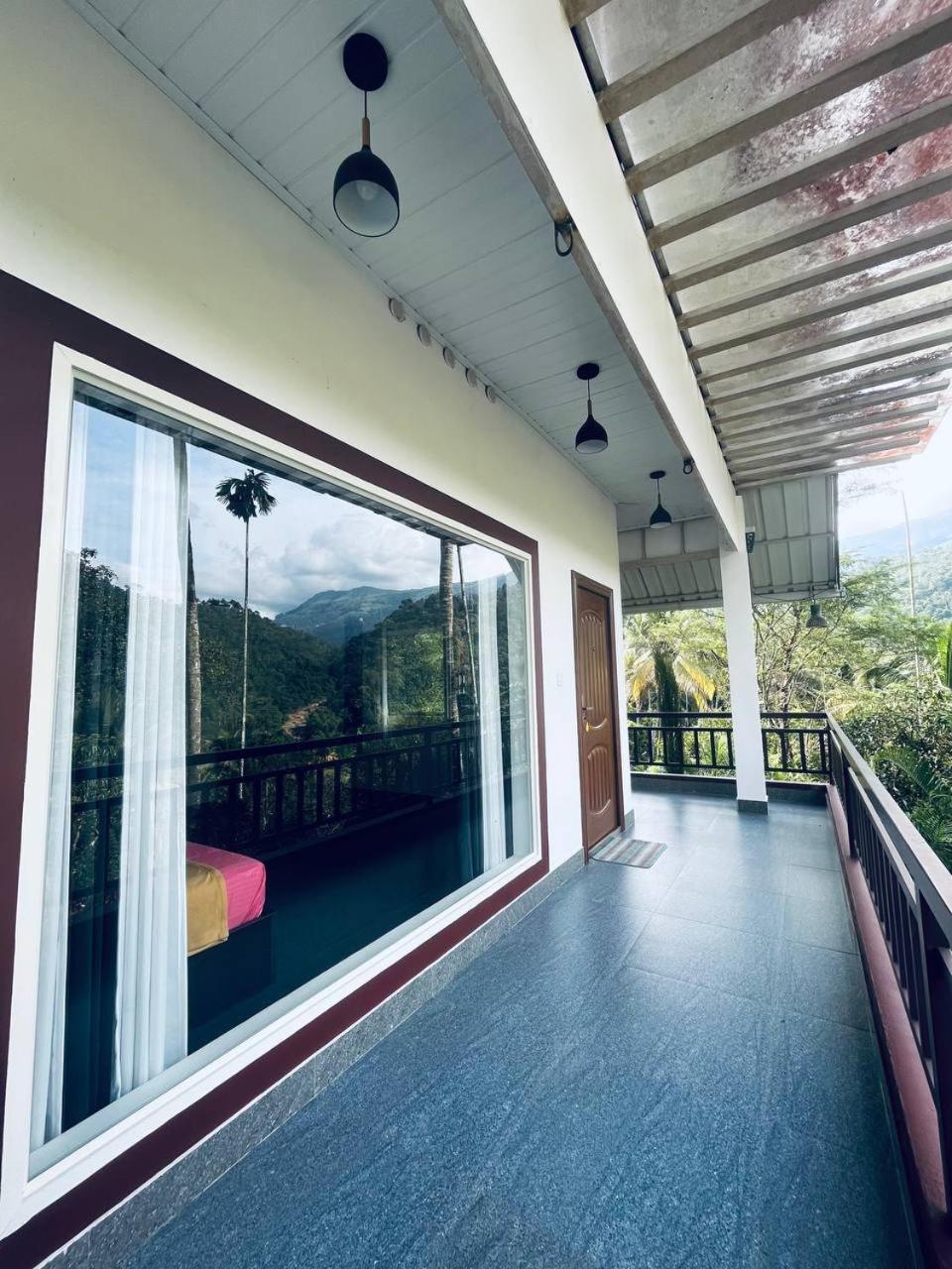 Linn View Home Stay Munnar Bilik gambar