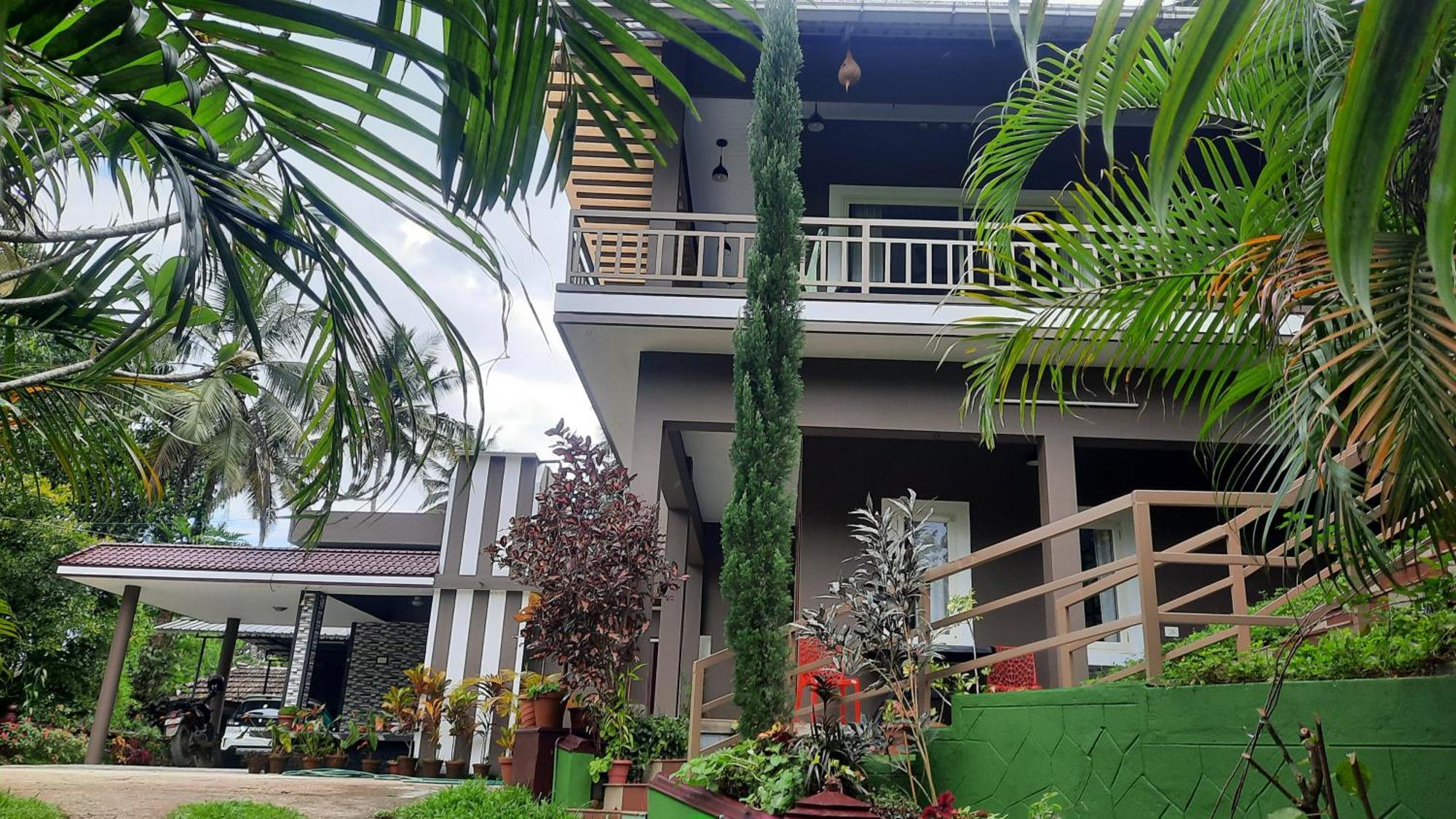 Linn View Home Stay Munnar Bilik gambar